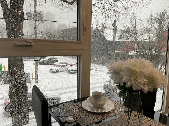 674, Manning, Annex, Toronto