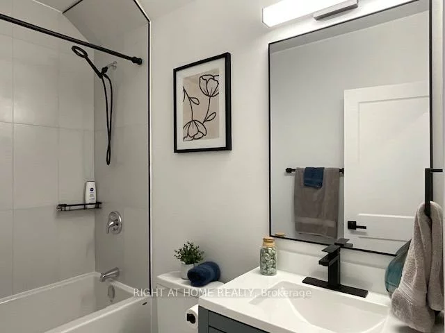 674, Manning, Annex, Toronto