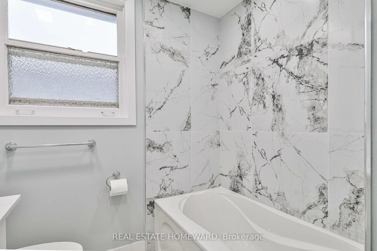 226, Pleasant, Newtonbrook West, Toronto