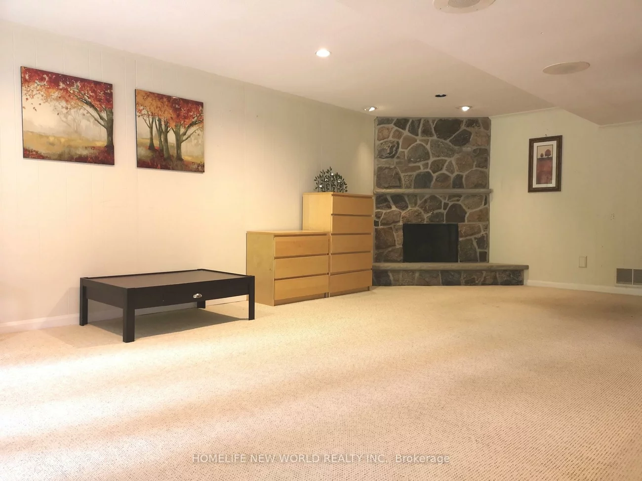 8, Janus, Hillcrest Village, Toronto