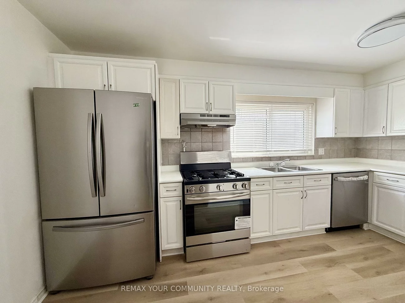 17, Regatta, Newtonbrook West, Toronto