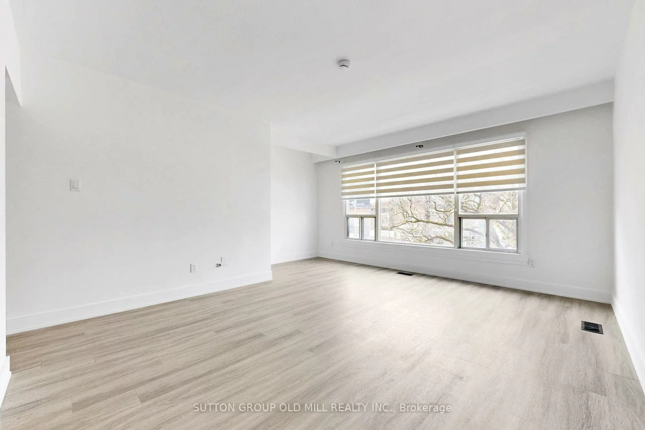 809A, St Clair, Wychwood, Toronto