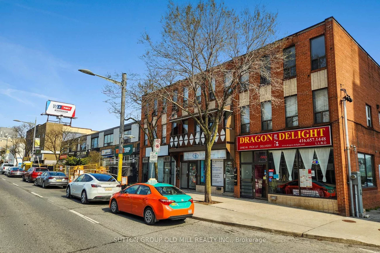 809A, St Clair, Wychwood, Toronto