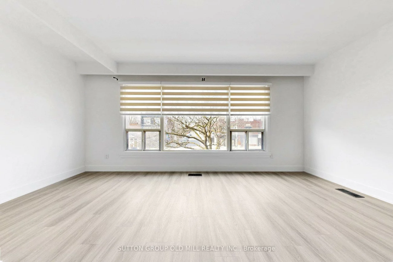 809A, St Clair, Wychwood, Toronto