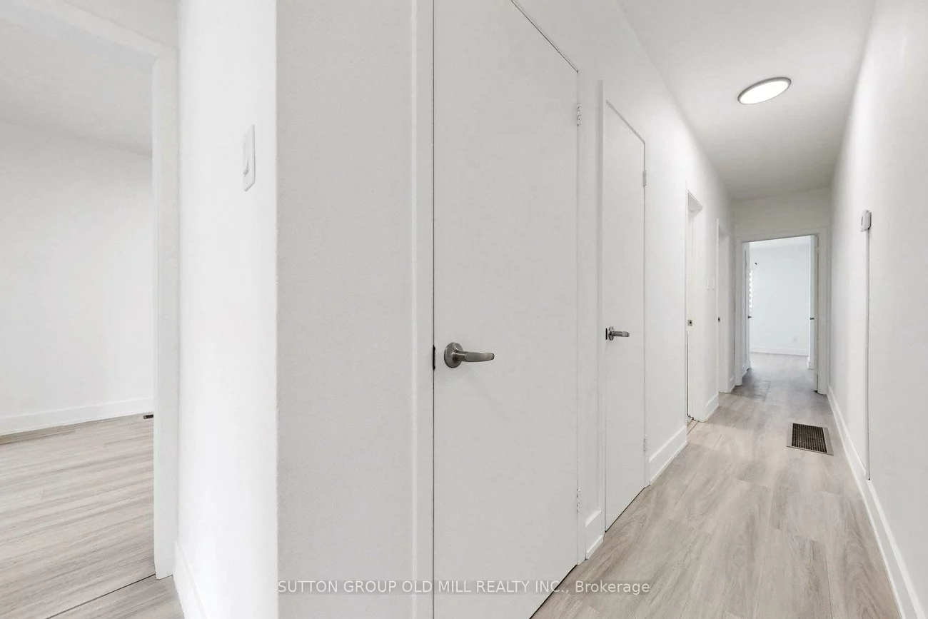 809A, St Clair, Wychwood, Toronto