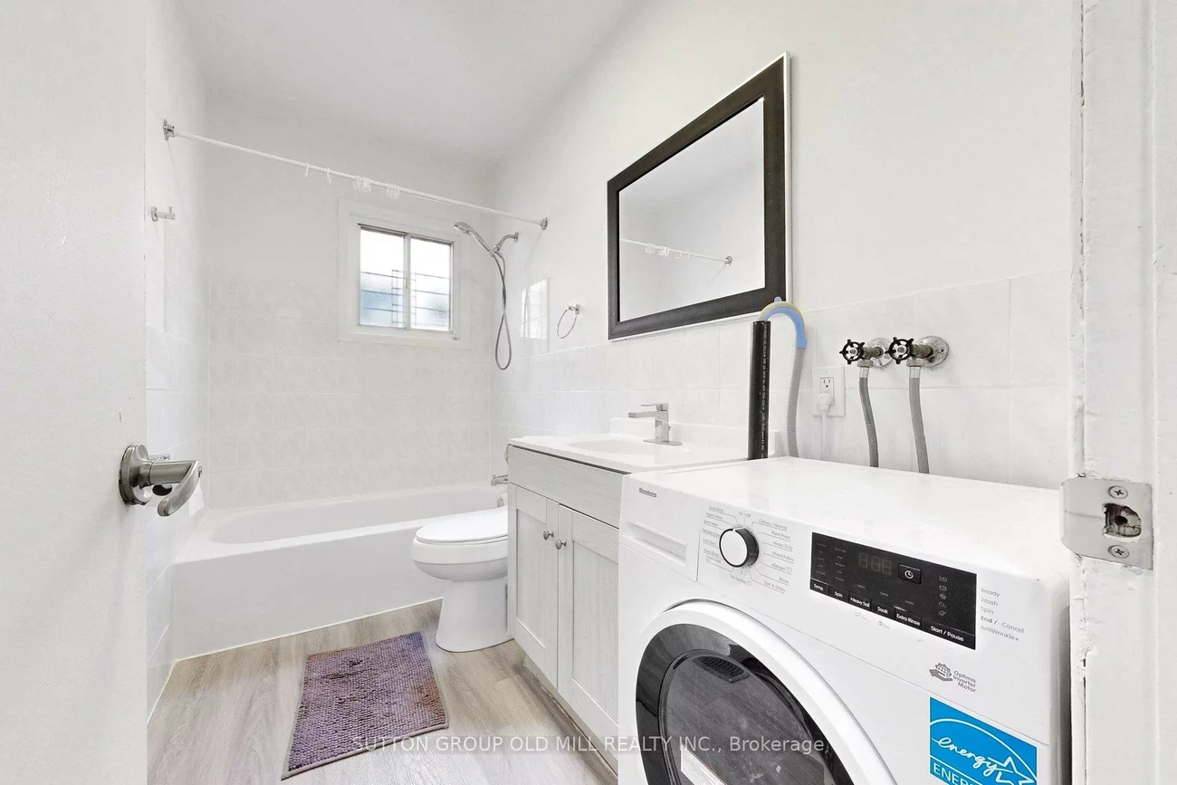 809A, St Clair, Wychwood, Toronto