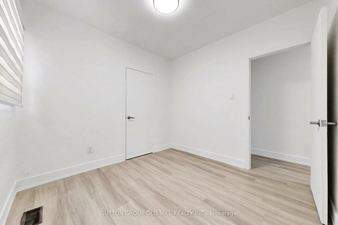 809A, St Clair, Wychwood, Toronto