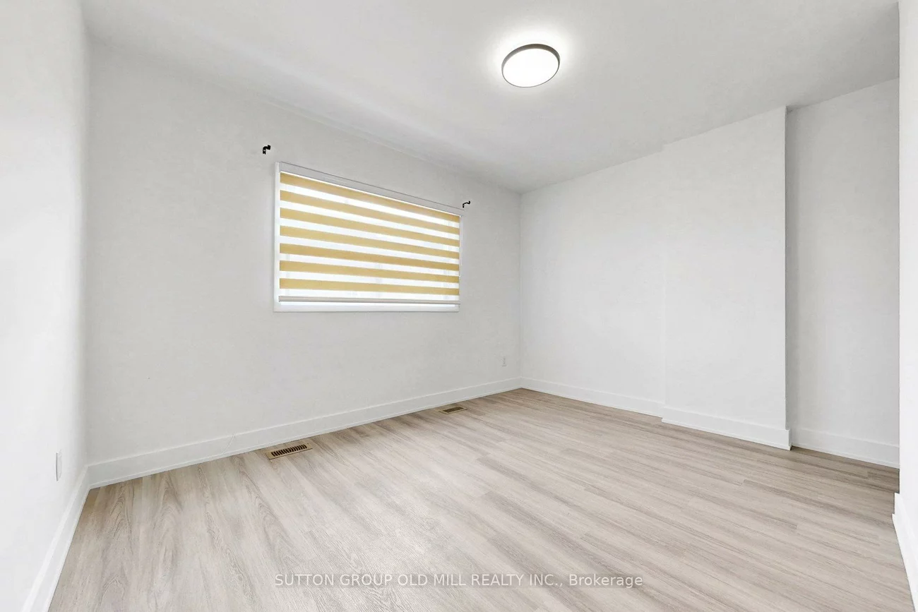 809A, St Clair, Wychwood, Toronto