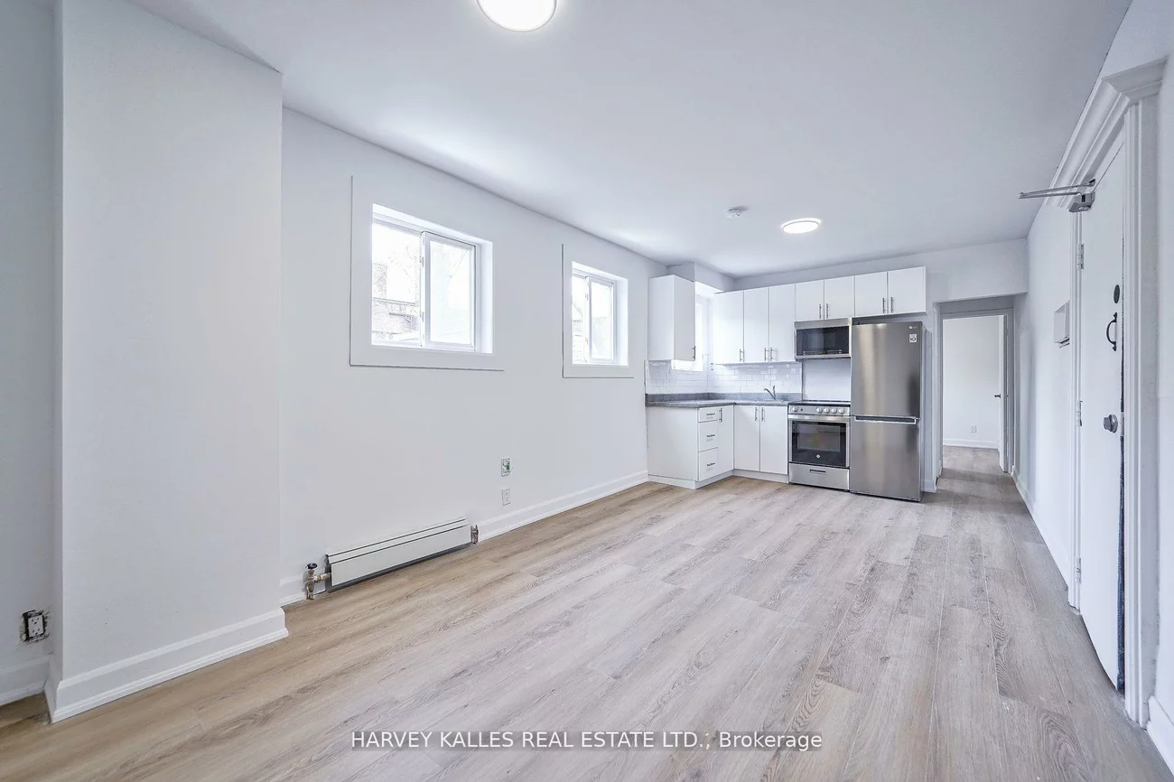 1046, Bathurst, Annex, Toronto