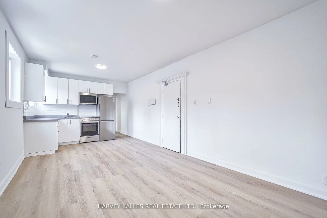 1046, Bathurst, Annex, Toronto