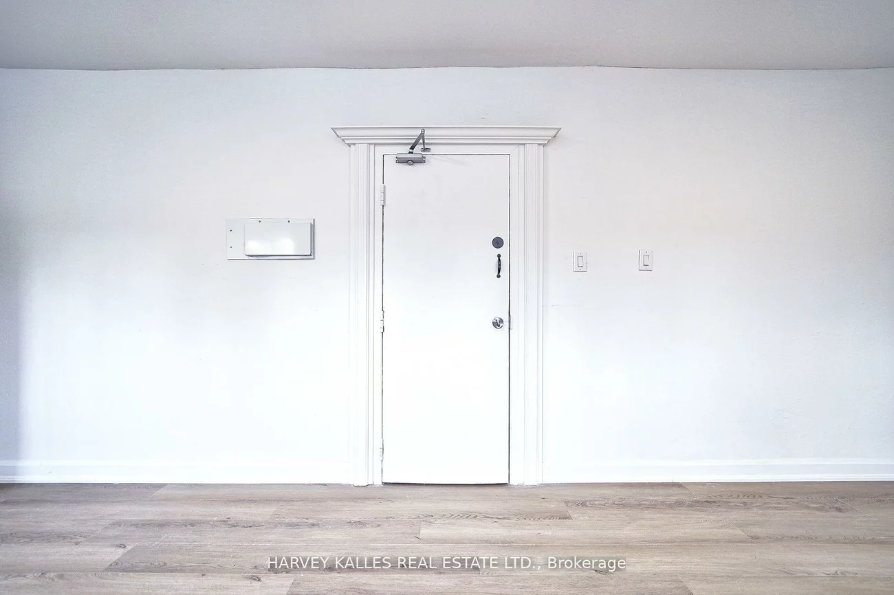1046, Bathurst, Annex, Toronto