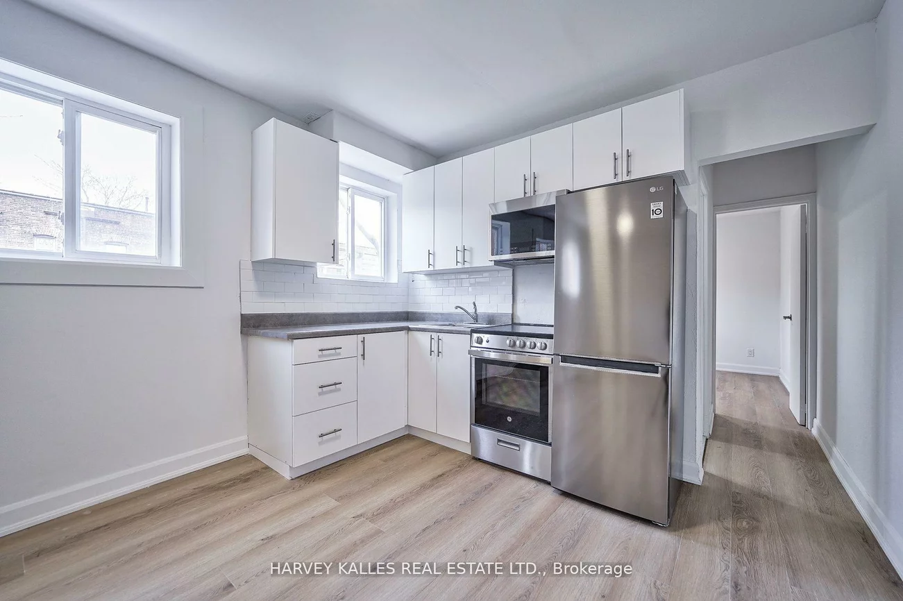 1046, Bathurst, Annex, Toronto