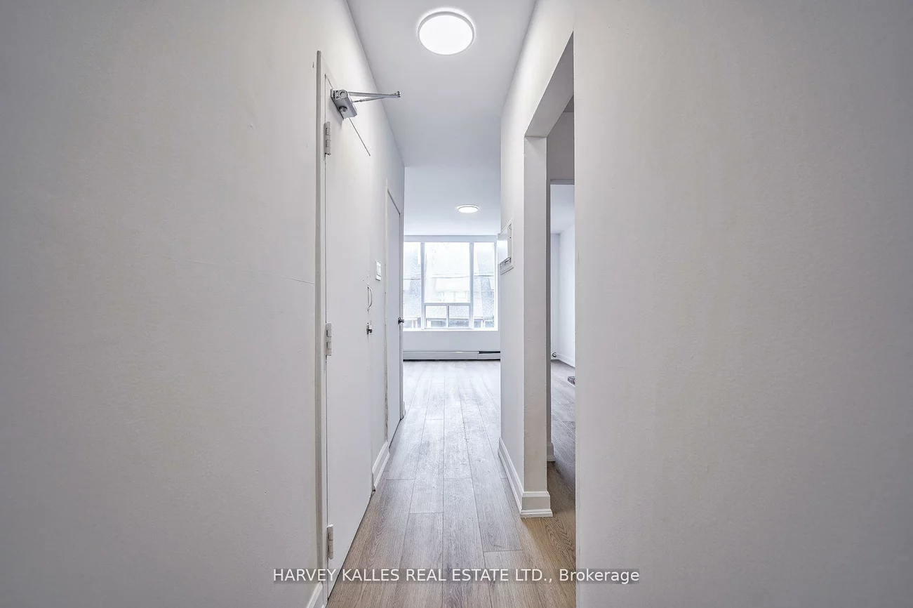 1046, Bathurst, Annex, Toronto