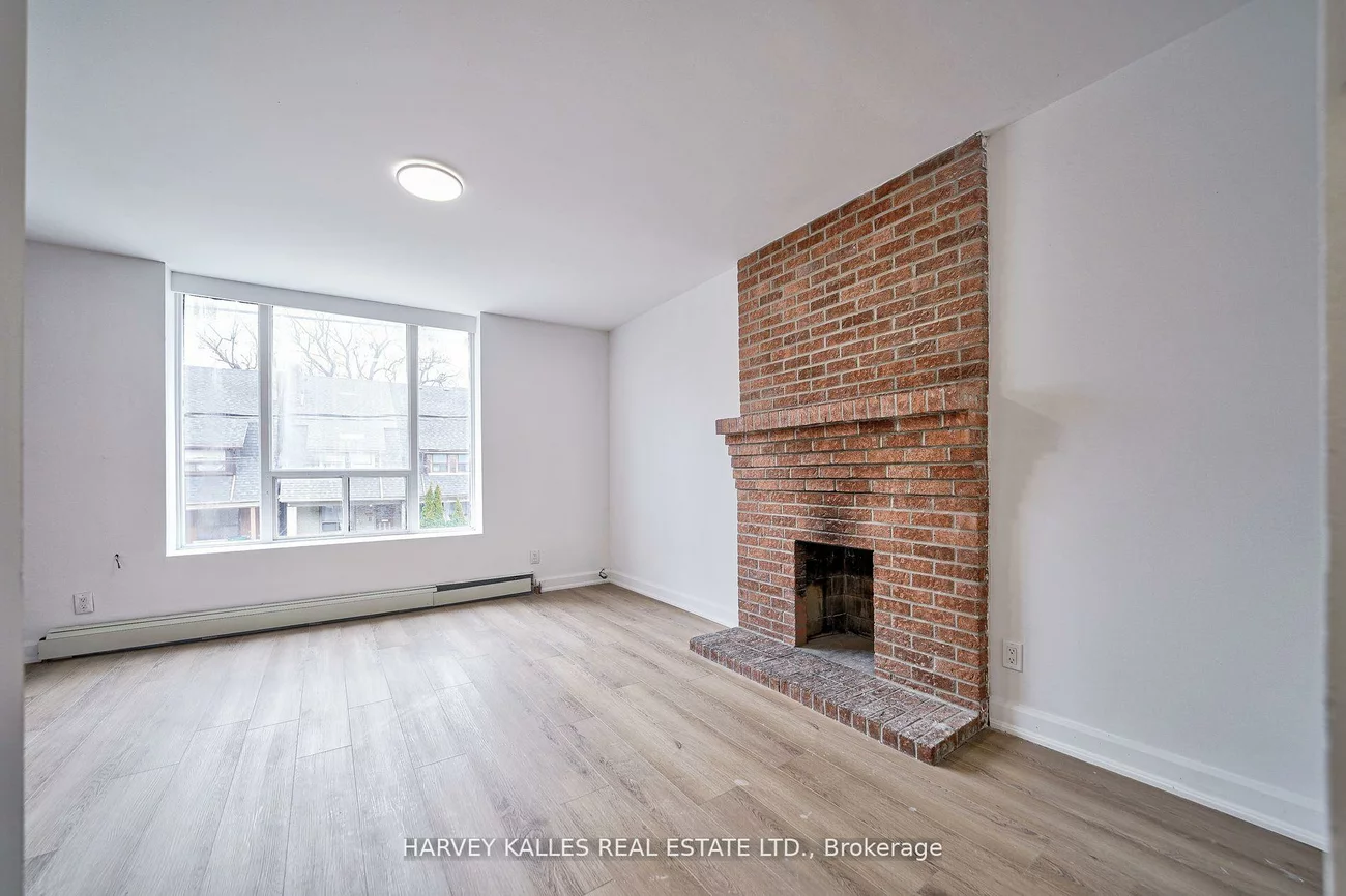 1046, Bathurst, Annex, Toronto