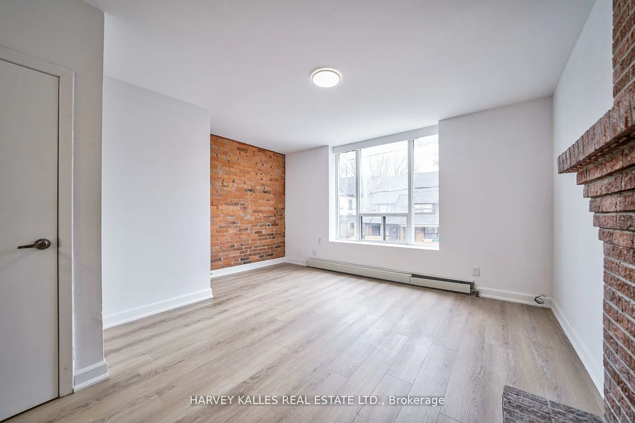 1046, Bathurst, Annex, Toronto