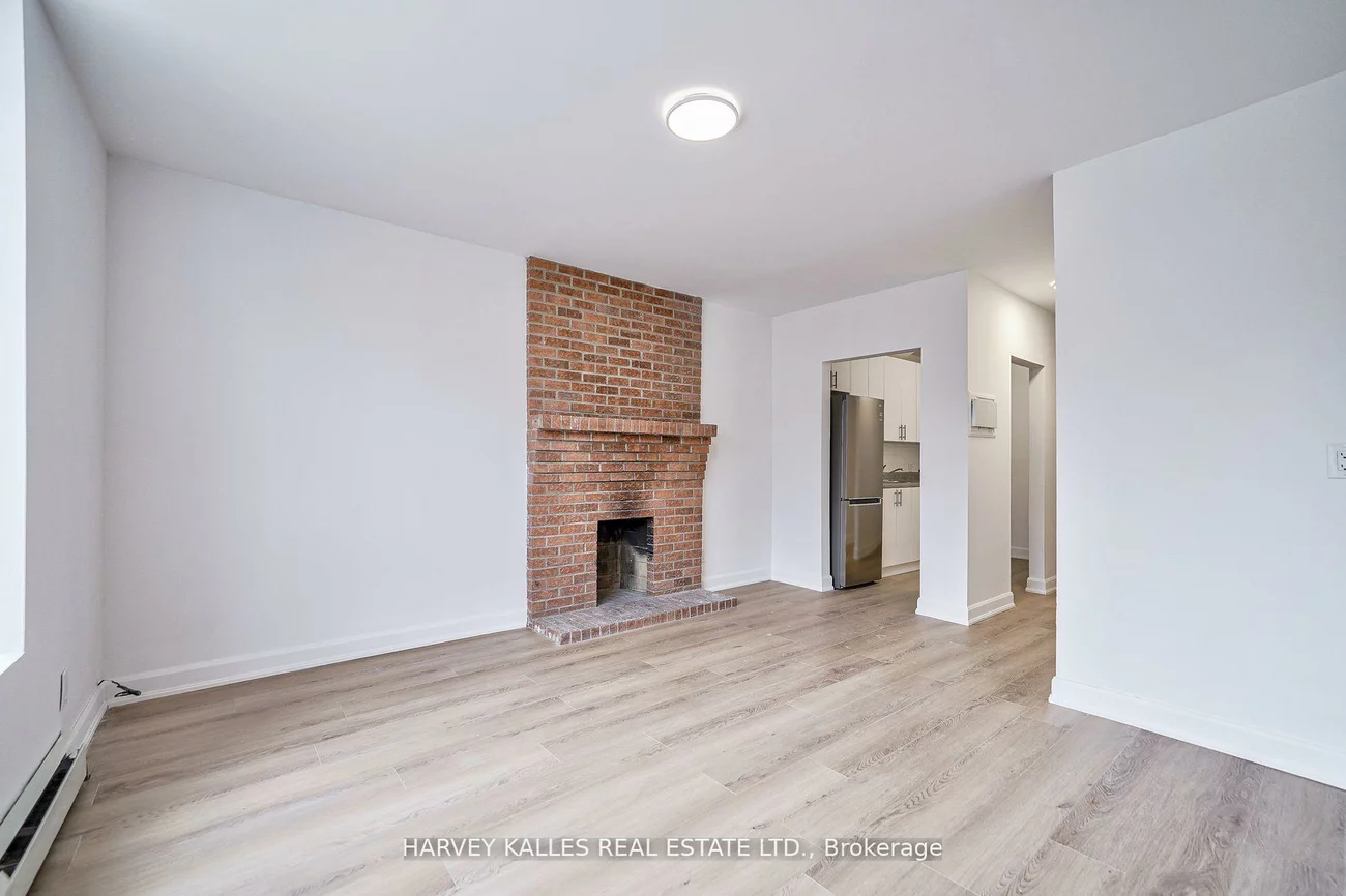 1046, Bathurst, Annex, Toronto