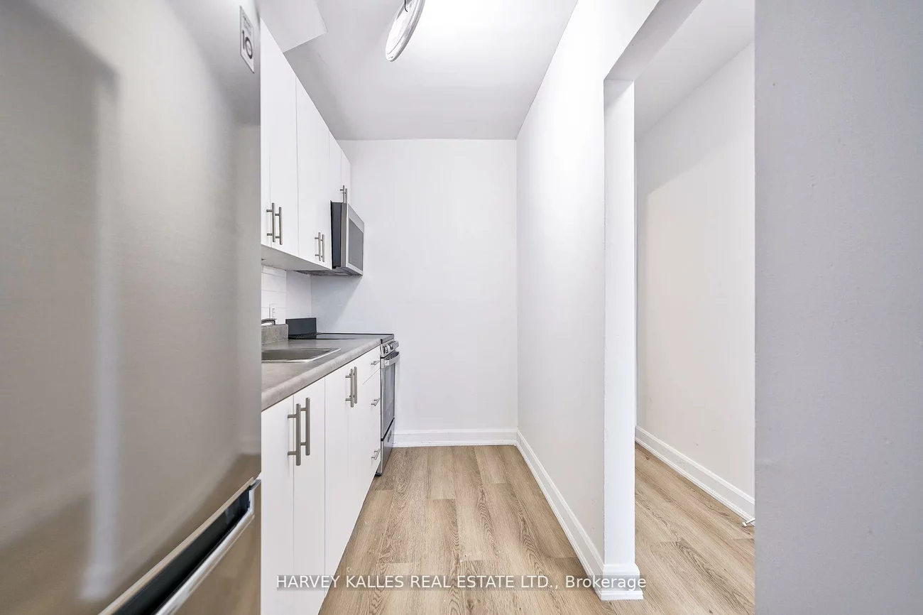 1046, Bathurst, Annex, Toronto