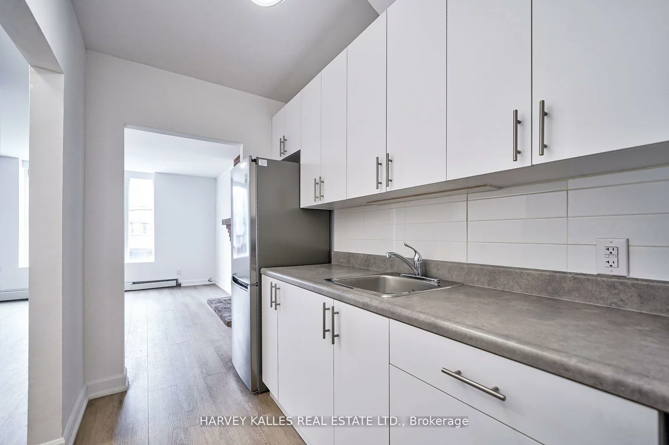 1046, Bathurst, Annex, Toronto