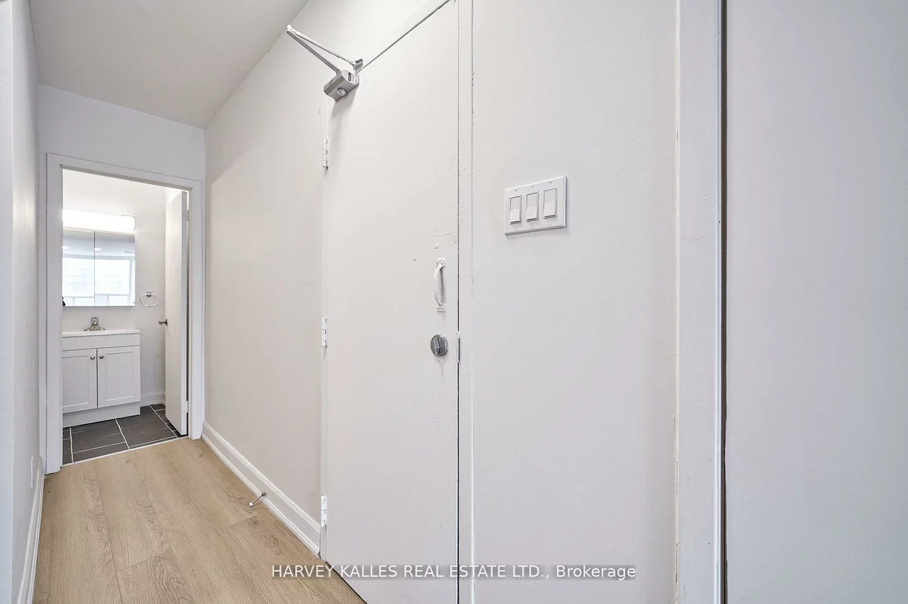 1046, Bathurst, Annex, Toronto
