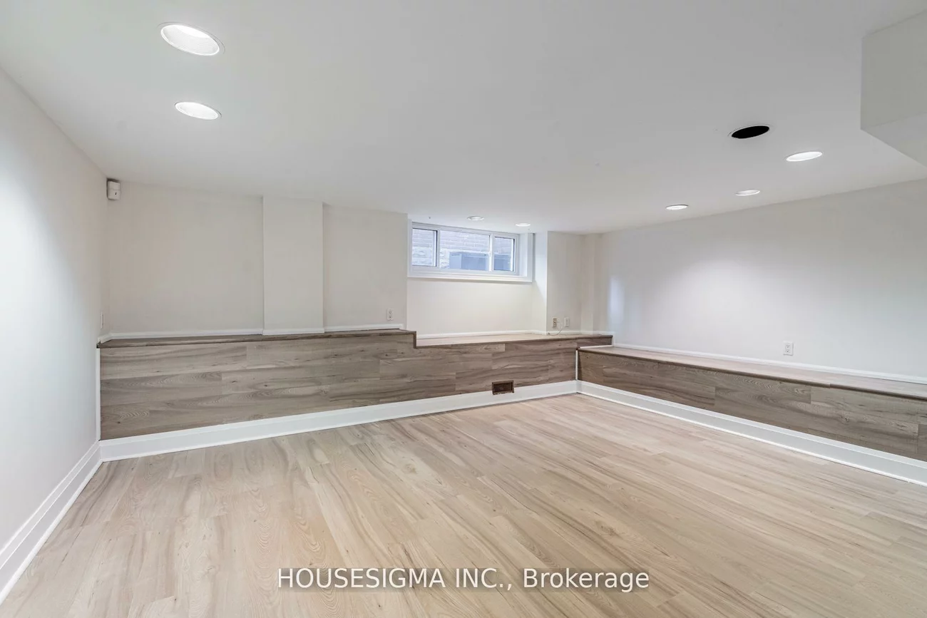 110, Wembley, Forest Hill North, Toronto