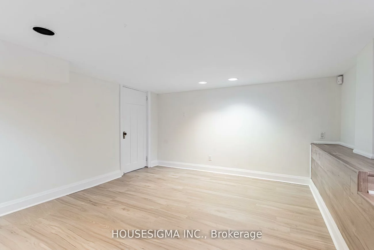 110, Wembley, Forest Hill North, Toronto