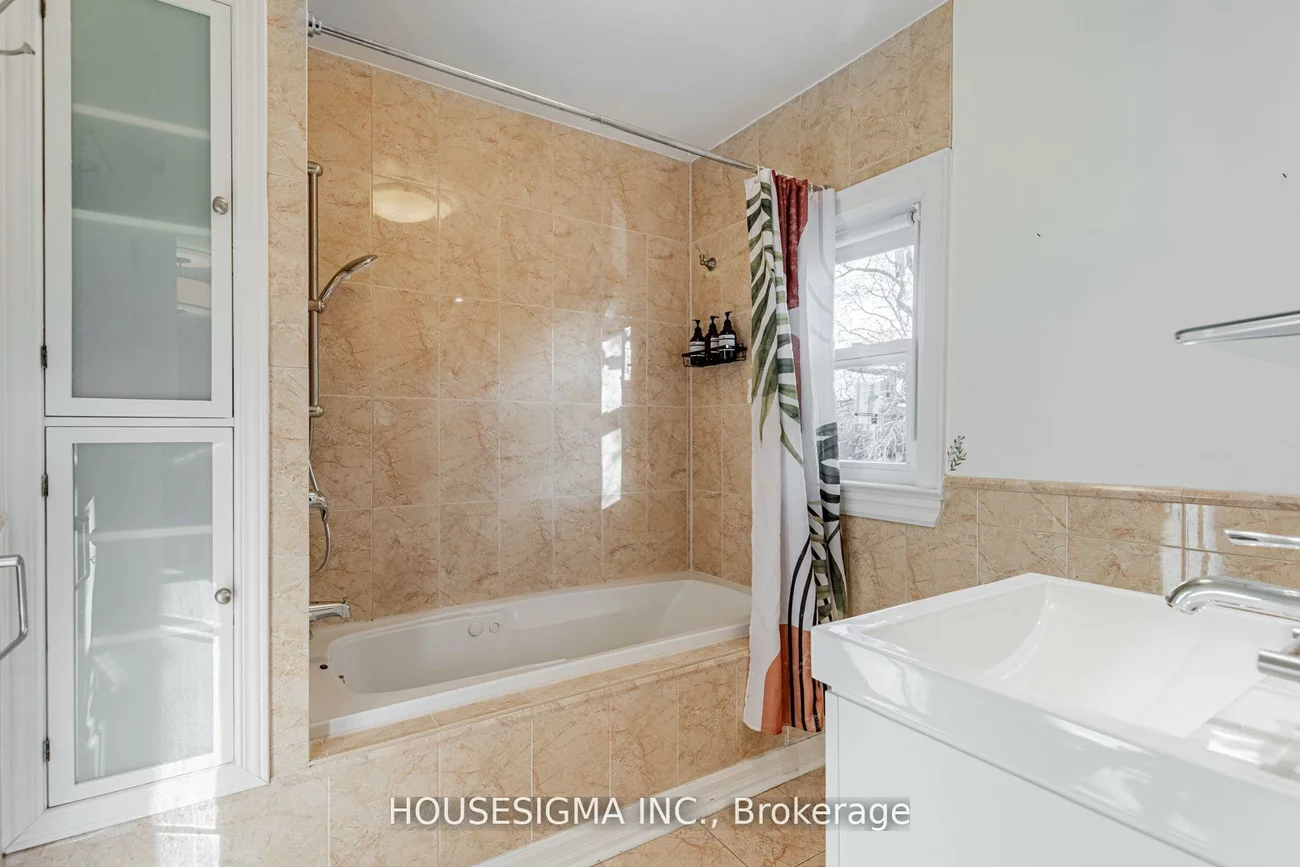 110, Wembley, Forest Hill North, Toronto
