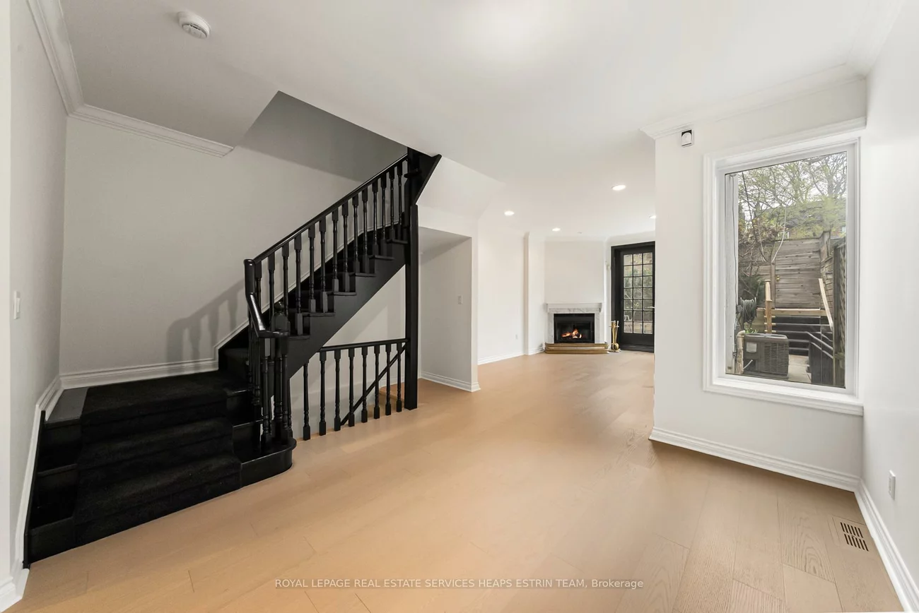 10, Gibson, Annex, Toronto