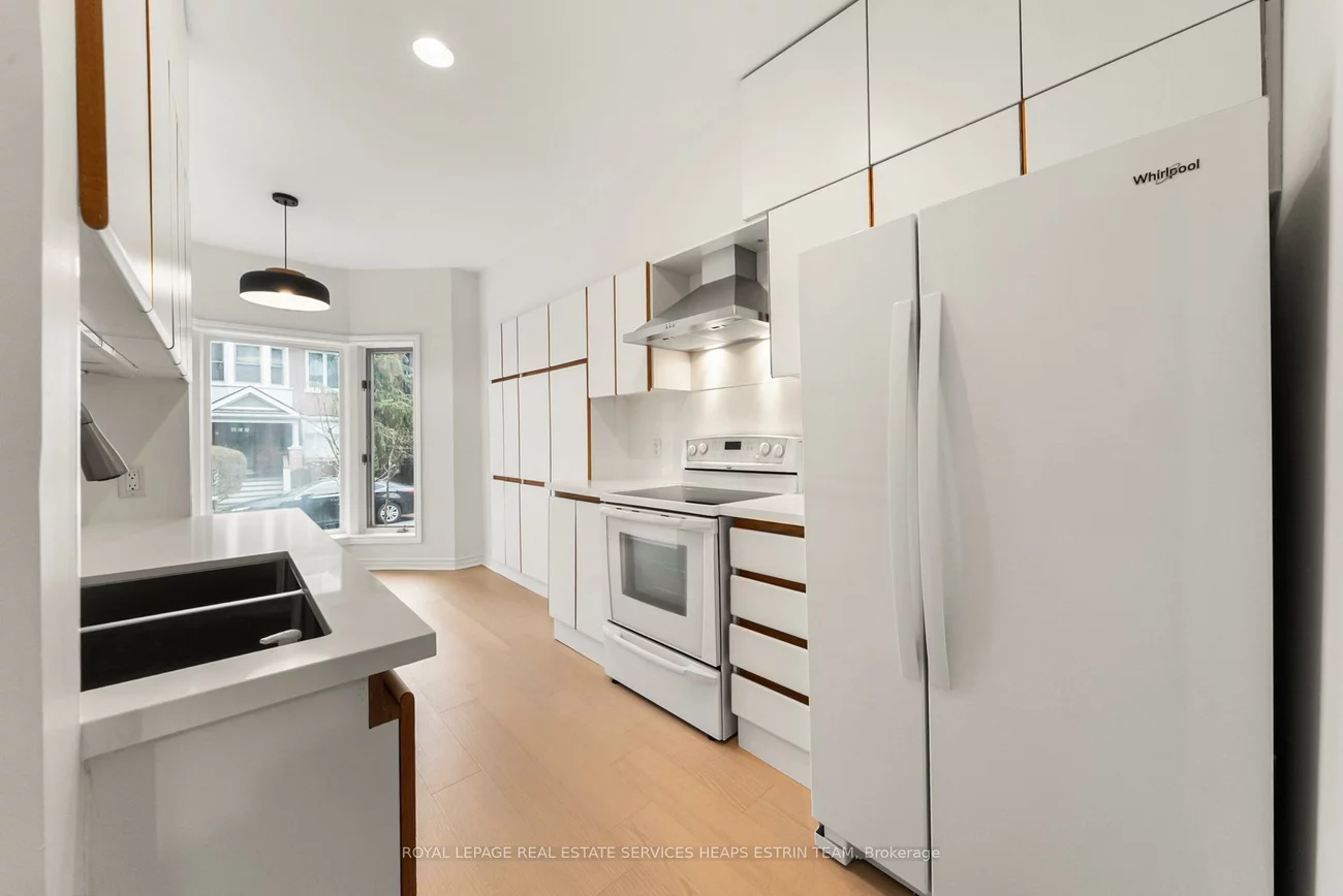 10, Gibson, Annex, Toronto