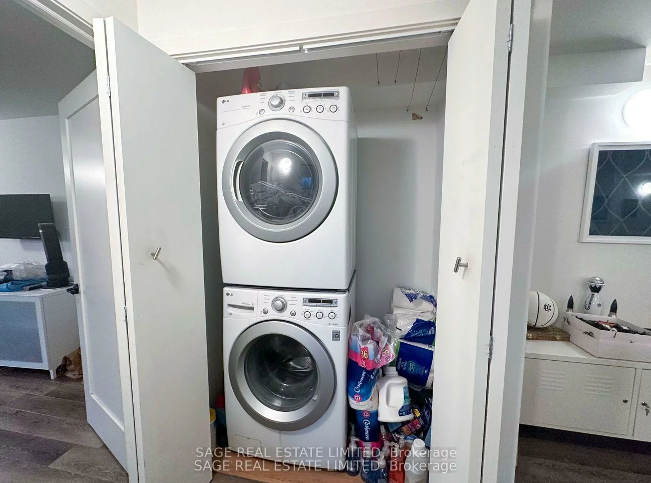 691, Richmond, Niagara, Toronto