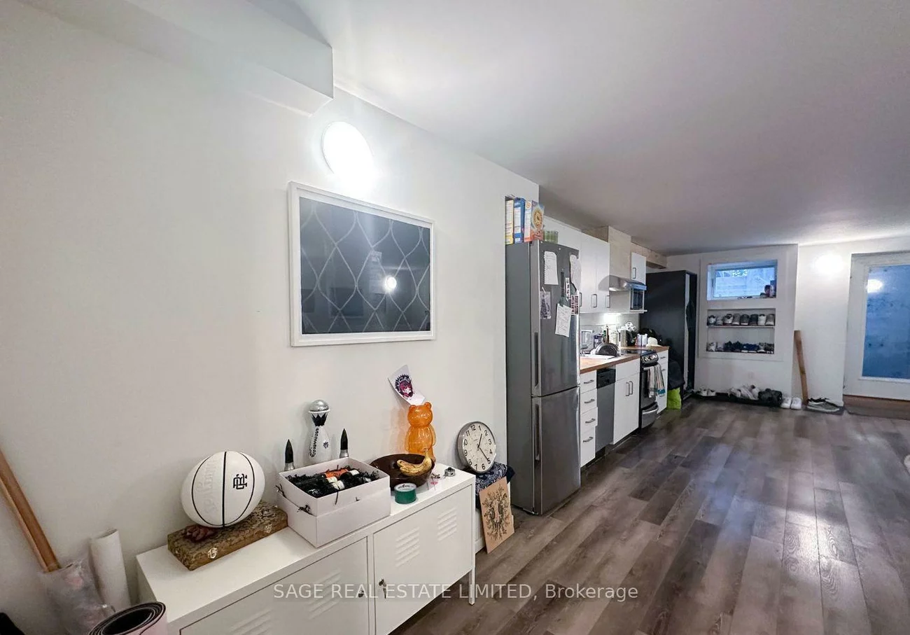 691, Richmond, Niagara, Toronto