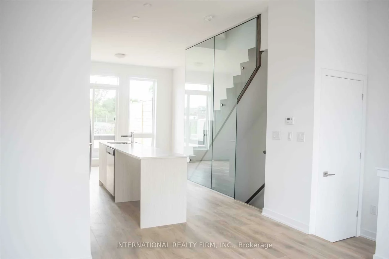 28, Perth, Dufferin Grove, Toronto