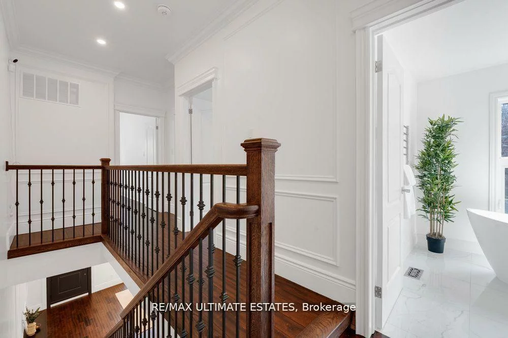 290, Bathurst, Trinity-Bellwoods, Toronto