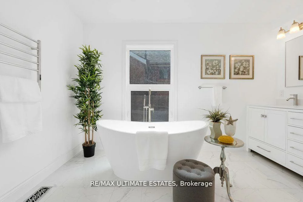 290, Bathurst, Trinity-Bellwoods, Toronto