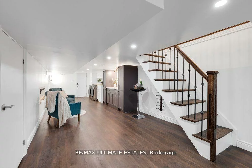 290, Bathurst, Trinity-Bellwoods, Toronto