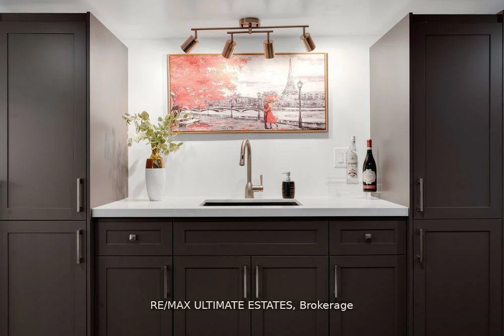 290, Bathurst, Trinity-Bellwoods, Toronto