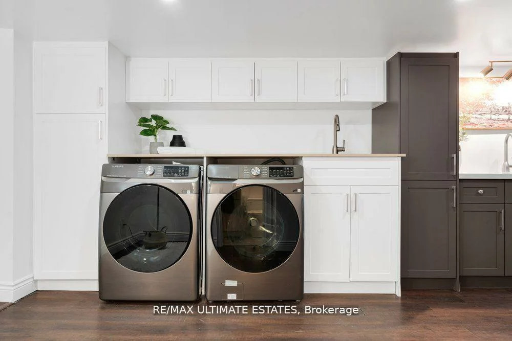 290, Bathurst, Trinity-Bellwoods, Toronto