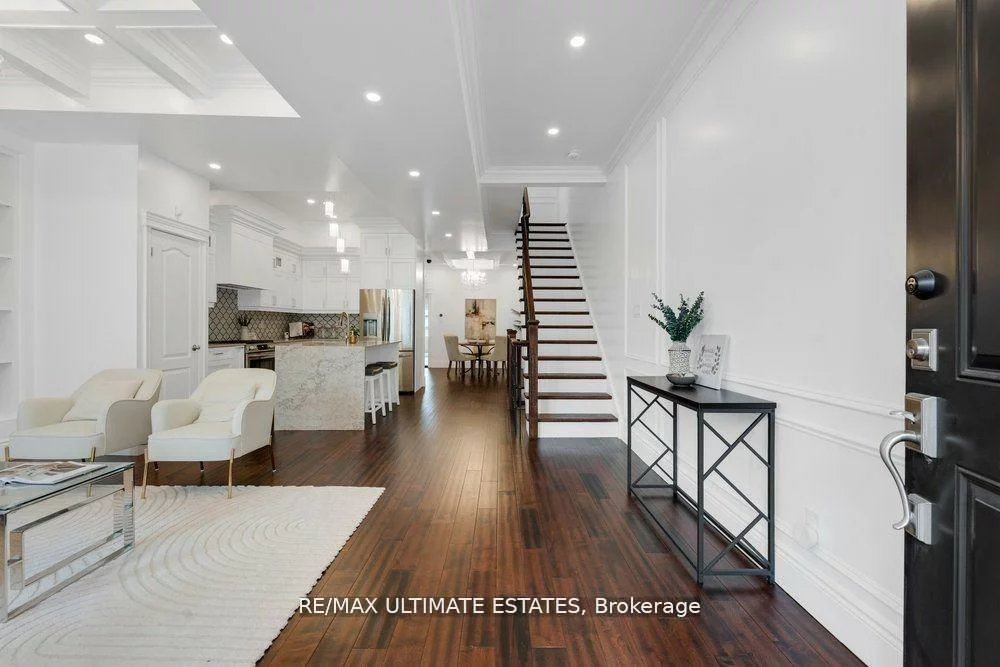 290, Bathurst, Trinity-Bellwoods, Toronto