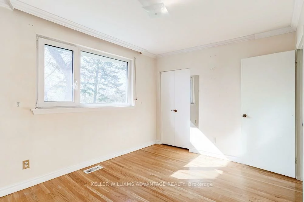 29, Lehar, Hillcrest Village, Toronto