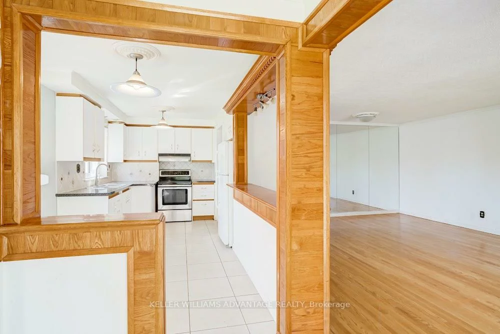 29, Lehar, Hillcrest Village, Toronto