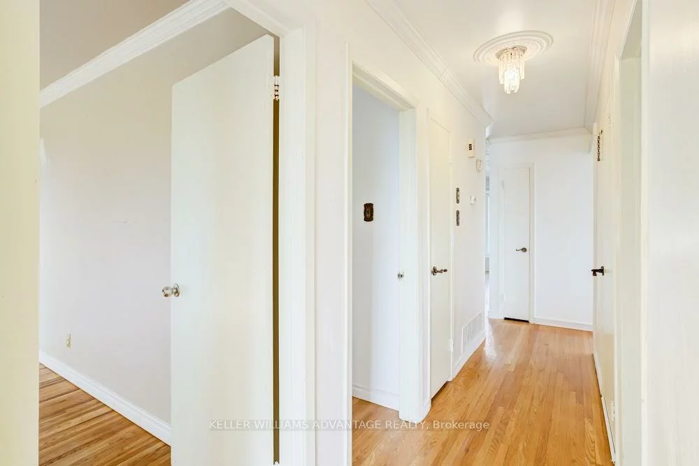 29, Lehar, Hillcrest Village, Toronto