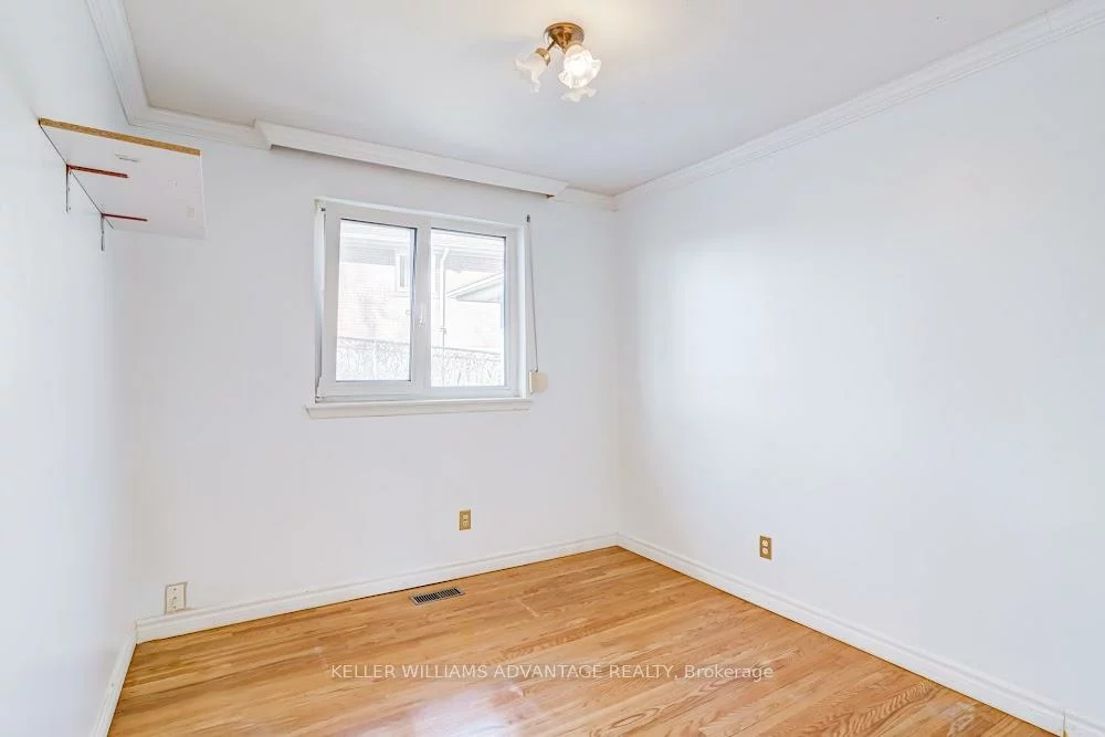 29, Lehar, Hillcrest Village, Toronto