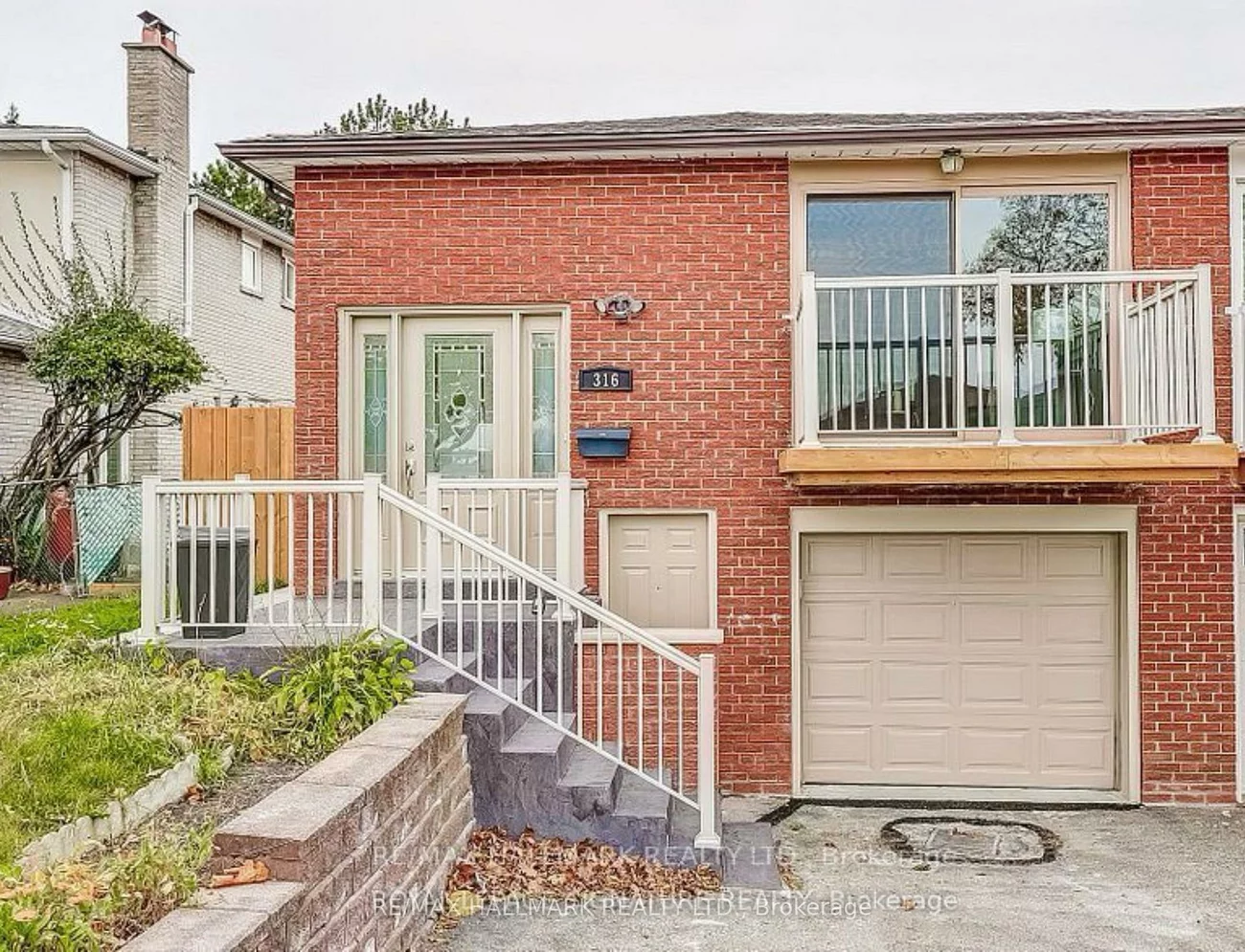 316, Cherokee, Pleasant View, Toronto
