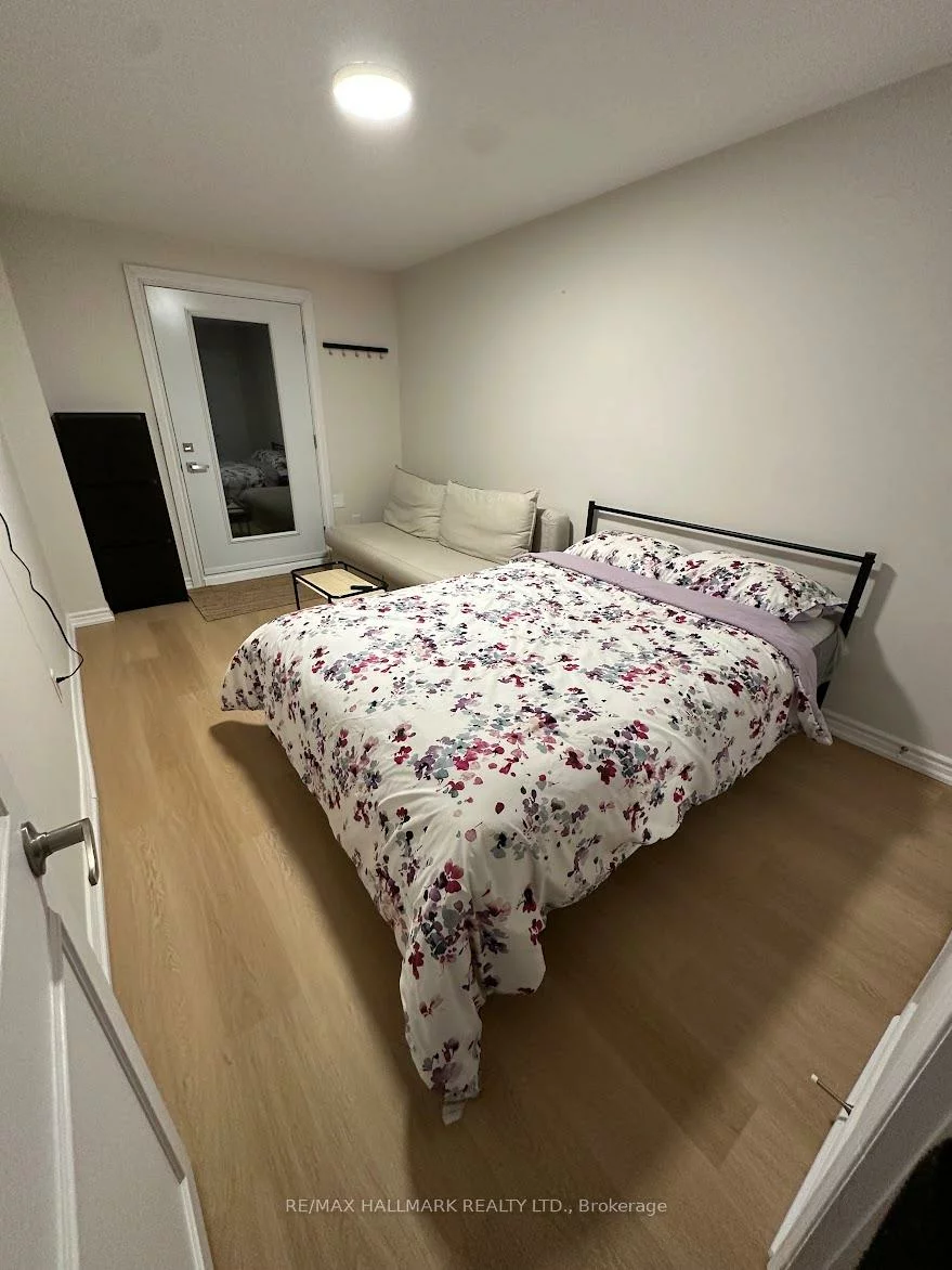 316, Cherokee, Pleasant View, Toronto