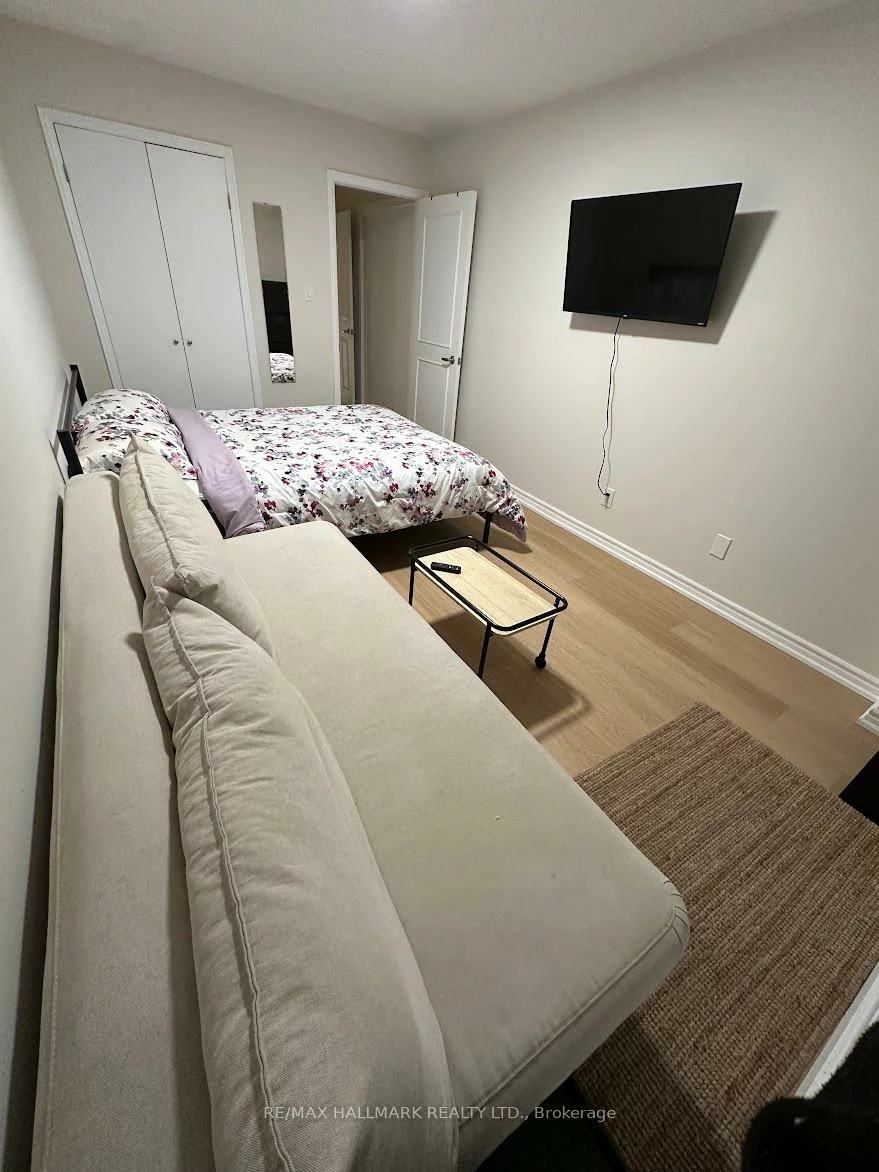 316, Cherokee, Pleasant View, Toronto