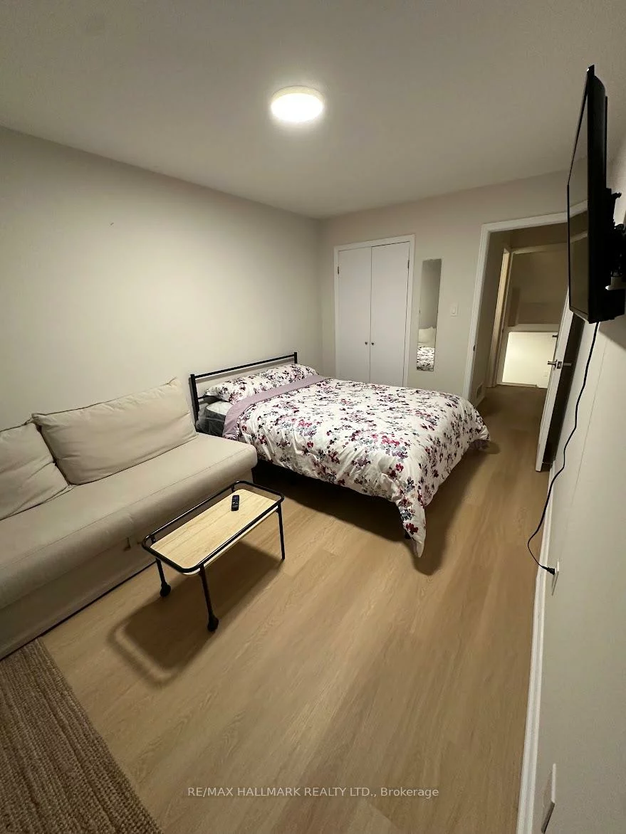 316, Cherokee, Pleasant View, Toronto