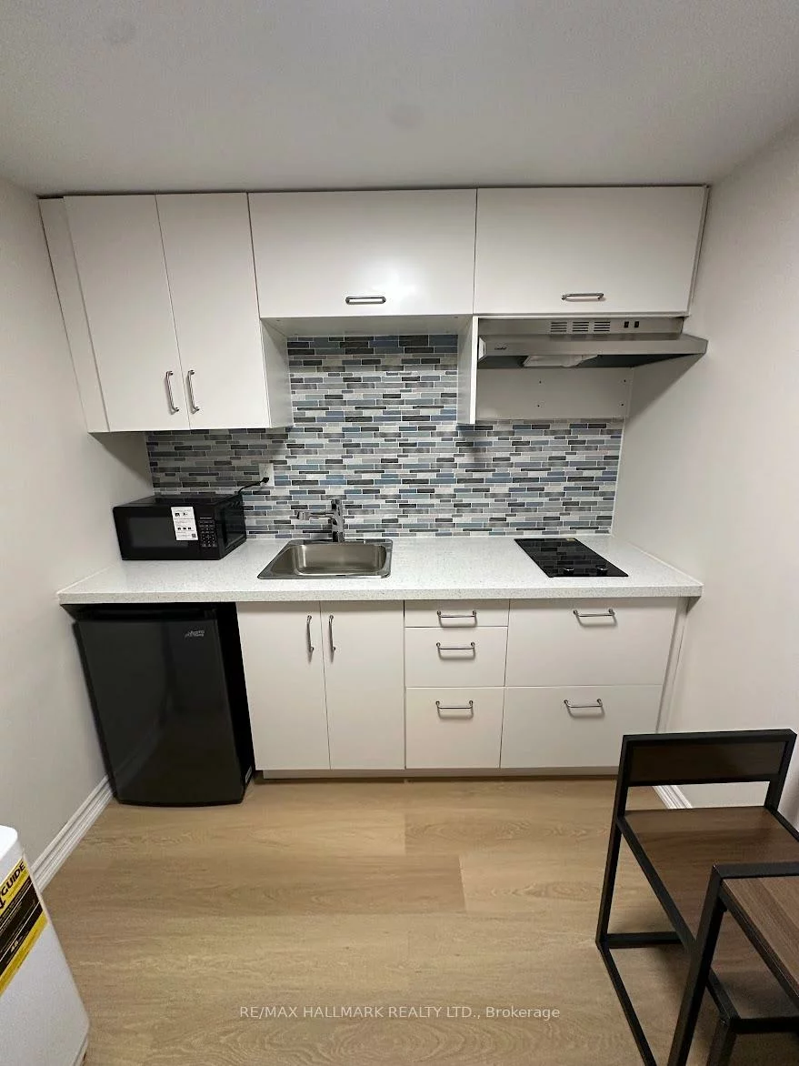 316, Cherokee, Pleasant View, Toronto