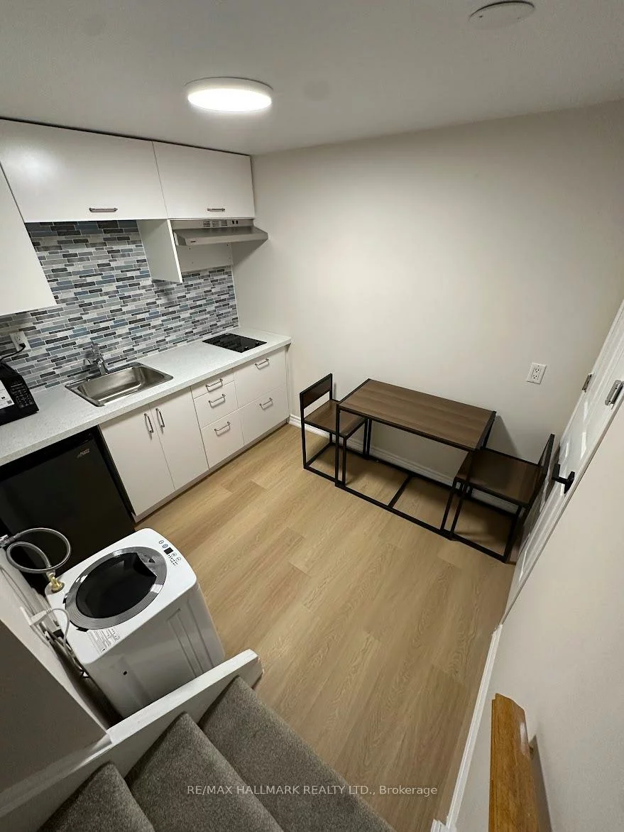 316, Cherokee, Pleasant View, Toronto