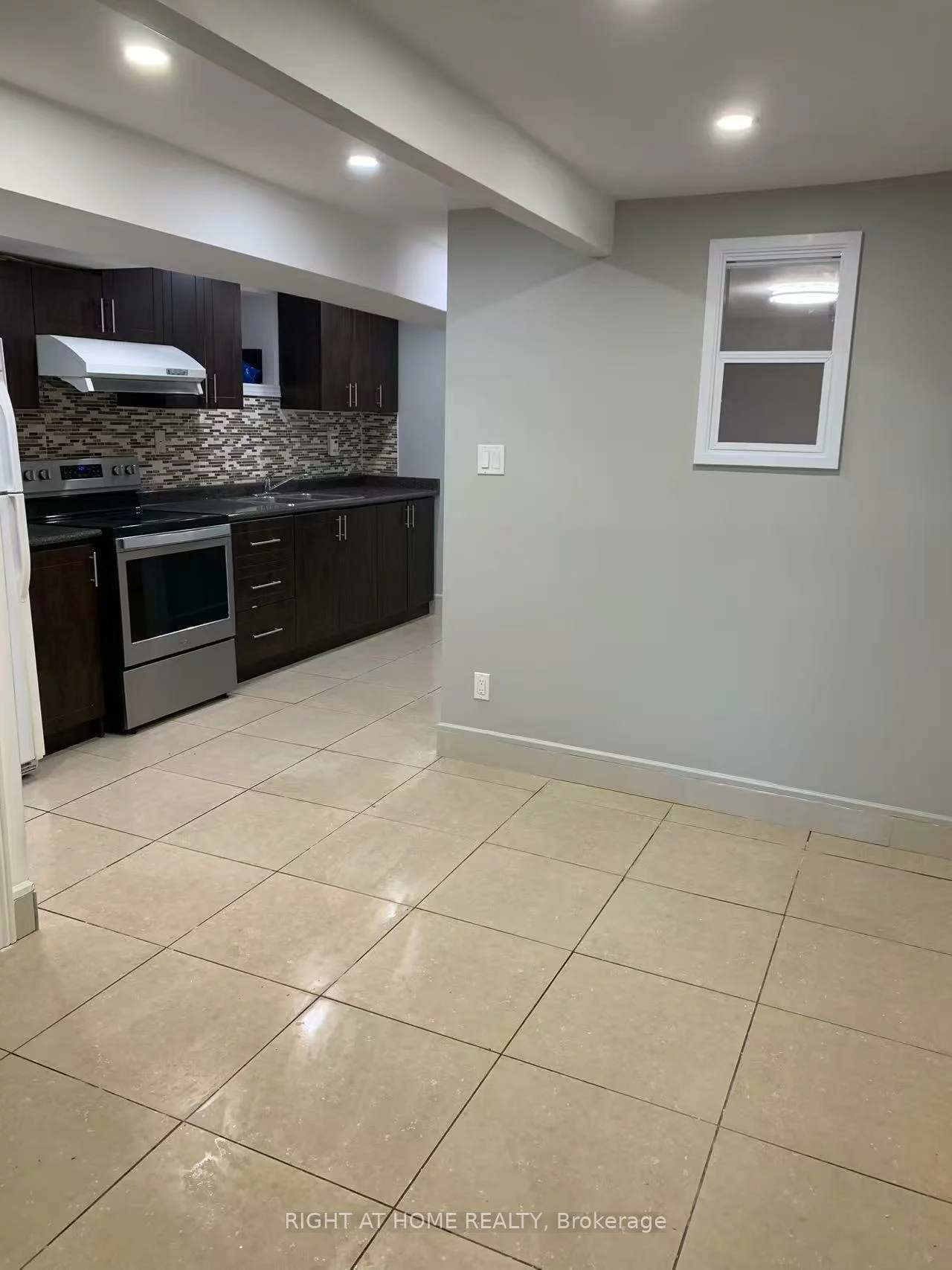 353, Lansdowne, Dufferin Grove, Toronto