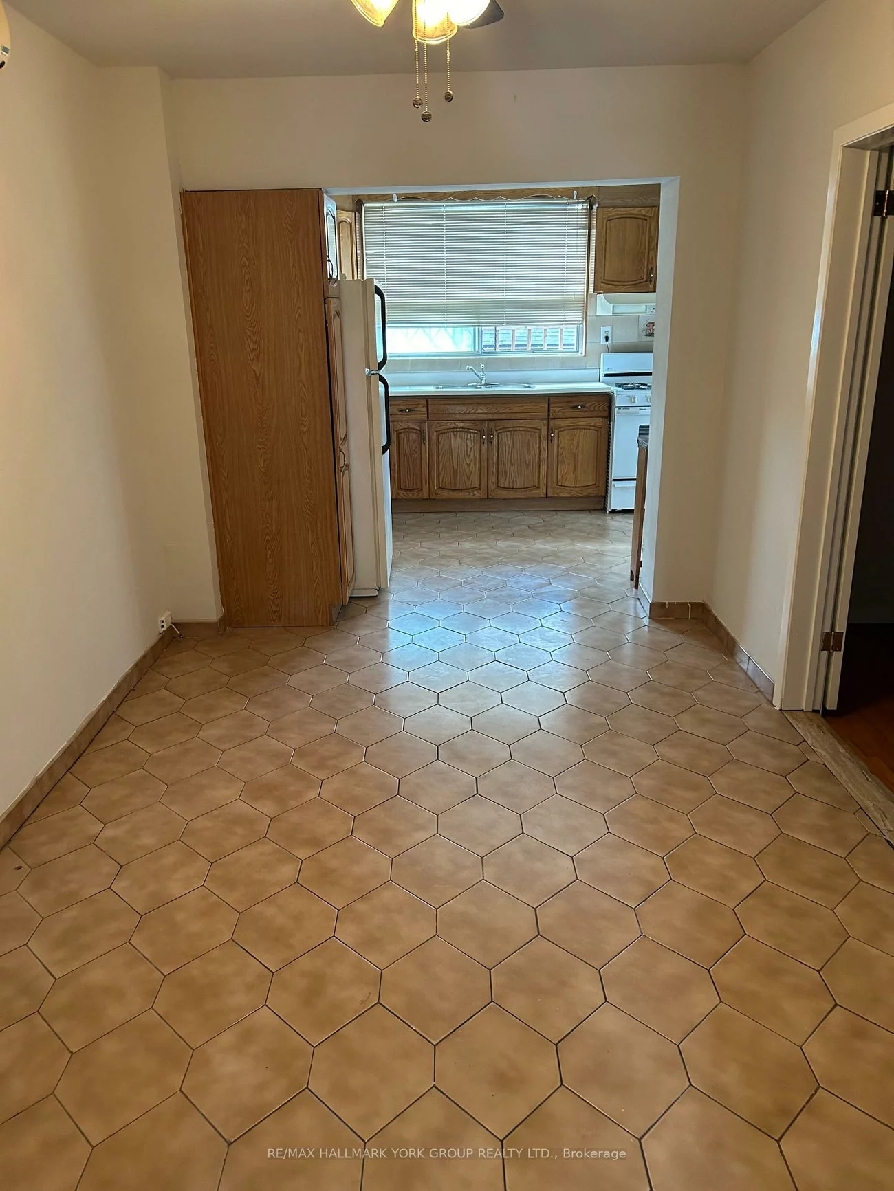 472, Winona, Oakwood Village, Toronto