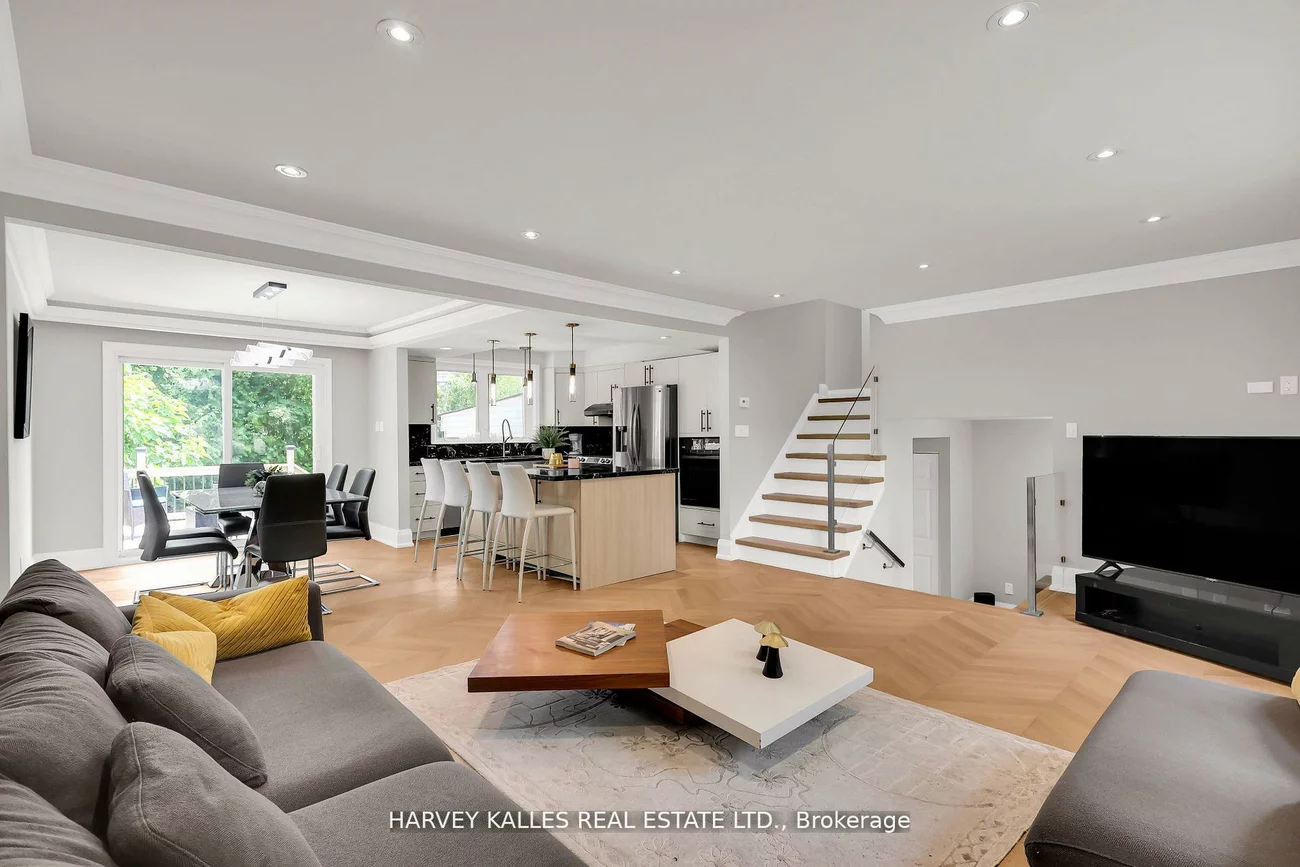 16, Wedgeport, Willowdale East, Toronto